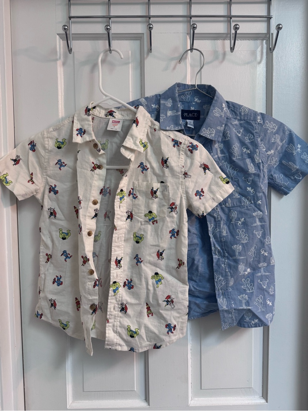 🎱 2 Kid’s Short-Sleeve Shirts